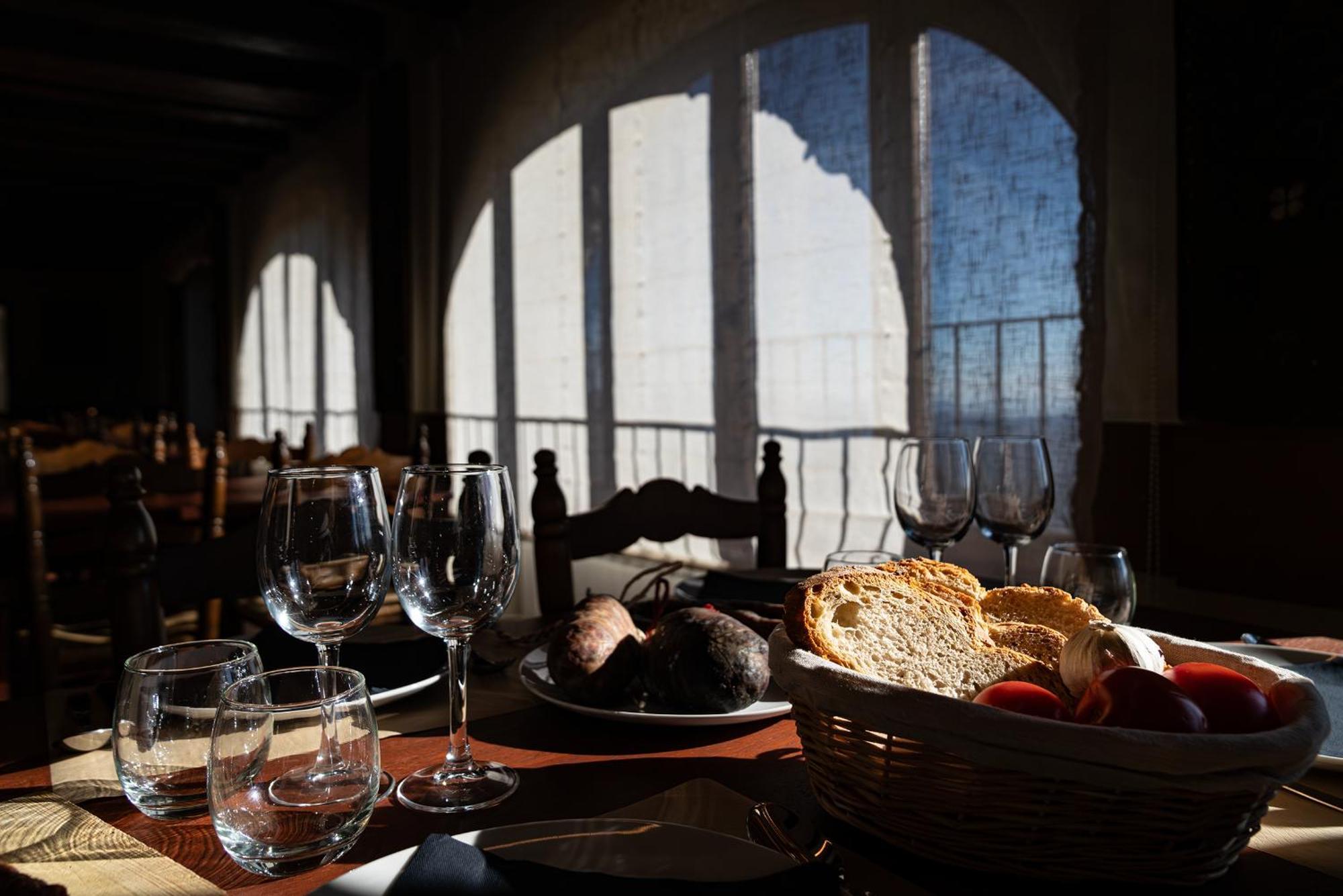 Santuari De Santa Maria De Montgrony Hotel Gombren Luaran gambar